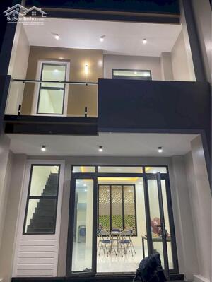 Nhà lầu 2 tầng. Chỉ 1,5 tỉ. Hiện đang cho thuê 50 triệu