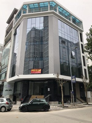 cho thuê nhà nguyên căn tại trung yên 11 . dt : 80 m * 5 tầng . lô góc 2 mặt tiền . thông sàn