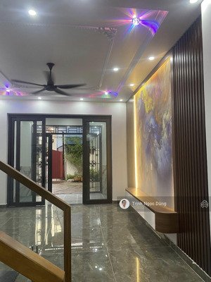 bán nhà 3 tầng độc lập ngã 5 kiến an hải phòng, đường oto đánh võng, 3 xe oto tránh nhau giá 3.8 tỷ