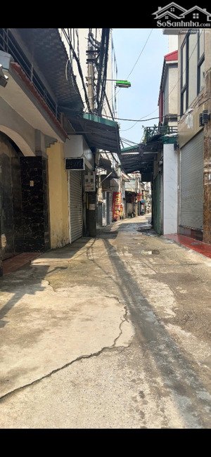 nhà mới 5 tầng ô tô đỗ cửa- lô góc thoáng sáng- 70m ra đường lớn