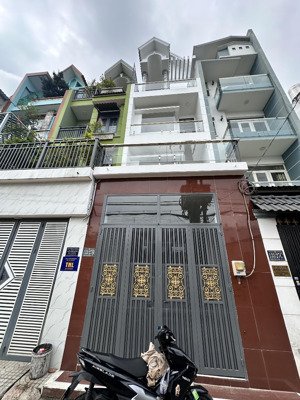 bán nhà riêng tại bình thành, 5,9 tỷ, 64m2, 4pn, 5wc, view đẹp, pháp lý đầy đủ