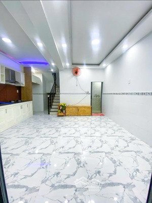 nhà mới nở hậu, không lg qh - cách mạng tháng 8 - 4x12m (cn 49m2), 2 tầng