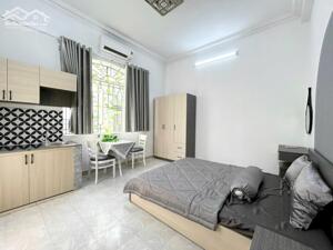 Phòng Studio Cửa Sổ Trời Ngay Công Viên Hoàng Văn Thụ Quận Tân Bình