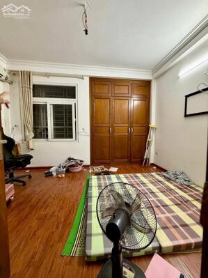 Bán nhà phố Hào Nam, Đống Đa, nhà đẹp dân xây, thoáng trước sau, vừa ở vừa cho thuê