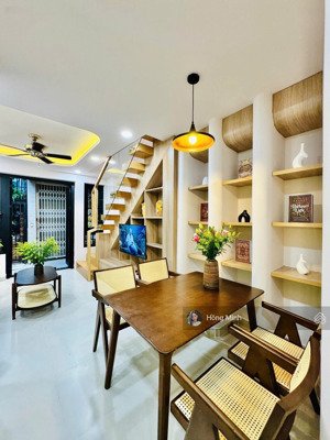 cần bán gấp nhà 20m ra hxh kỳ đồng, quận 3 - dt 37m2 - 3 phòng ngủ - căn góc - 4.6 tỷ