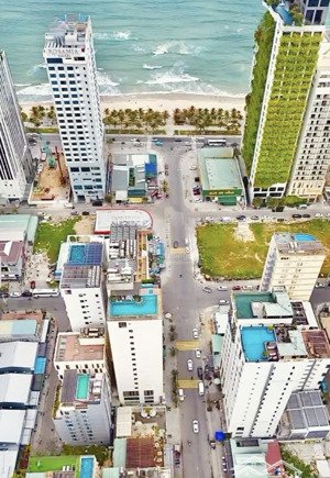 giảm sốc 2 tỷ- bán nhanh - nhà 2 tầng view biển đường 10m5