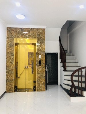 bán nhà phân lô hồng hà, oto tránh, thang máy sịn sò, 5 tầng, 19tỷ