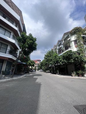 nhà phân lô, vỉa hè ở trần phú, hà đông, lô góc, đường 16m, kinh doanh đỉnh, ở sướng