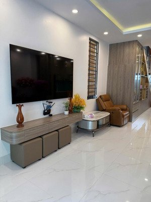 bán lại căn góc nội bộ mới hoàn thiện gói cao cấp 3,2 tỷ, 100m2, 3pn, 4wc