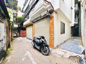 còn đúng 1 căn duy nhất , ngay trung tâm hai bà trưng , 5 tầng thang máy bước mấy bước ra ô tô