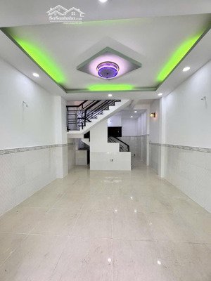 cách 15m ra hẻm xe hơi. gần aeon quận 8. gần chợ và trường học. thuận tiện di chuyển q1, 5, 6, 7.