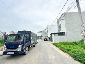 bán đất (dt: 87m2) sổ riêng thổ cư 100% đường nhựa 9m. thuộc kdc hoàng minh chánh. giá chỉ 2,950 tỷ
