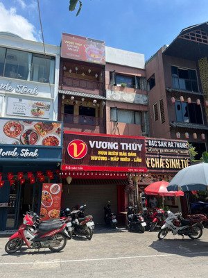 cho thuê mặt bằng kinh doanh mặt phố trung hoà diện tích 130m3x5 tầng mặt tiền 6m giá thuê chỉ 85tr