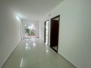bán căn hộ 2pn - 2wc, 8x plus đường trường chinh, view hướng nam - quận 1, tầng cao thoáng mát.