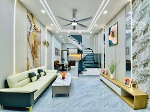 chủ ngộp, bán gấp nhà phạm văn hai, phường 3, tân bình. diện tích 48m2. sổ riêng