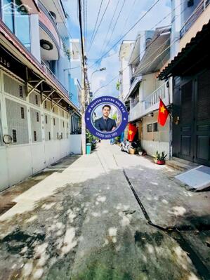  Nhà 2 Tầng Lạc Long Quân Q11 – 42m², Sổ Vuông, Giá 5.3 Tỷ