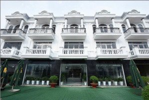 nhà phố thương mại 3 tầng diện tích xây dựng 219m2 trung tâm bàu bàng