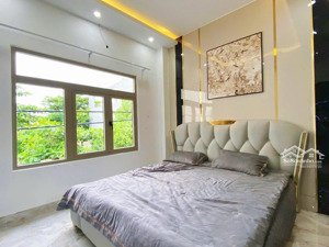 siêu phẩm nhà 3 tầng tân cổ điển vip đang hoàn thiện ,sau lưng trần nam trung,hoà xuân,dad nẵng