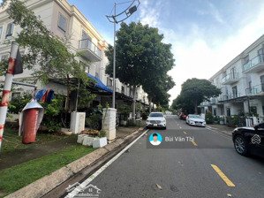 bán nhà sổ đỏ hoàn công đầy đủ dt 5x17,7