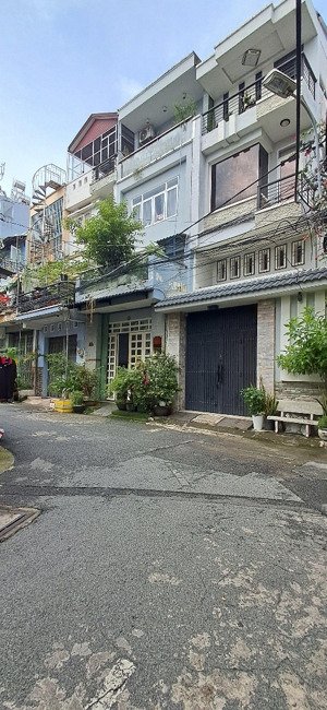 nhà 4 tầng ngay tt p5 quận 8, đường phạm hùng