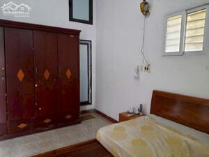 Cho thuê nhà ngõ 46 Hoa Bằng, Cầu Giấy 30m x 3T giá 12TR, nhà đẹp, 3 thoáng, ngõ ô tô