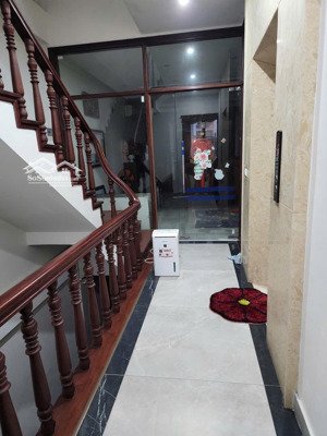 chính chủ cần bán nhanh căn liền kề 5 tầng, cầu thang máy vi vu