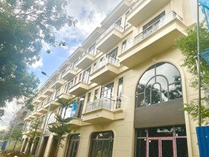 shophouse 5 tầng phố chợ quán toan vừa ở, vừa kinh doanh, nhận nhà ngay. vốn tự có chỉ cần 1.9 tỷ