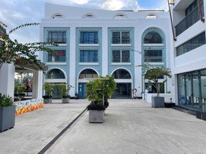 nhịn đau cắt lỗ, chủ cần bán ngay căn shophouse 3 tầng ngay bãi biển libera nha trang