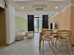 cho thuê căn hộ penthouse 2pn 2wc full nt view city gần đảo kim cương