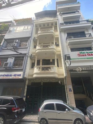 cho thuê nhà trung kính dt 80m2, 4 tầng 1 tum, mt 5,1m, t1 thông sàn, trên chia 2, phòng. điều hòa