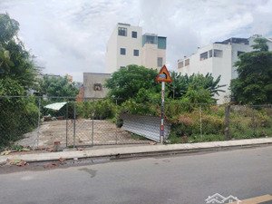 cần bán lô đất 81m2.tân chánh hiệp 07 .phường tân chánh hiệp quận 12 .vị trí sat nguyễn ảnh thủ