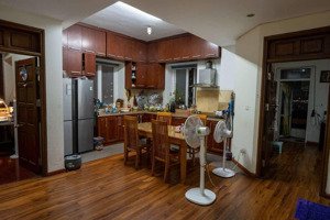 tập thể cạnh vincom phạm ngọc thạch - 65m2 - nguyên bản 2pn 1wc - giá 3.2 tỷ