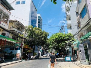 bán ngay chợ hoàng hoa thám tân bình 5 x 14m - trệt lầu giá. hđ thuê 23 triệu/ giá 14,5 tỷ