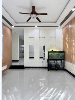 bán biệt thự mặt tiền vị trí vip p.9, vũng tàu 173m², sân vườn, gara bìa hồng riêng giá tốt 18 tỷ