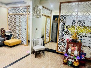 chính chủ hạ giá bán nhanh nhà hẻm ô tô thông tp vũng tàu full nội thất giá chỉ 7,3 tỷ có tl