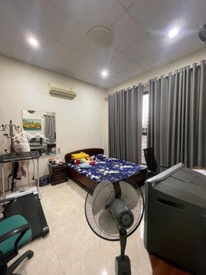 kim ngưu 58m 3 tầng mặt tiền đẹp, ngõ nông gần mặt phố.