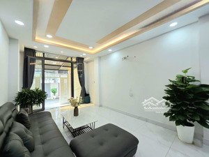 bán nhà mới đẹp ở ngay hẻm 8m ung văn khiêm ngay đh hutech hcm, nhà 6pn,vị trí tiện ở, làm vp, chdv