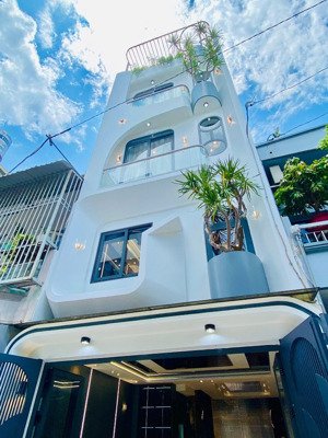 bán nhà trung tâm quận 3 võ văn tần, p. võ thị sáu, giá 3 tỷ 950, hđ thuê 24r/tháng, 65m2