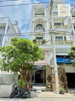 nhà mặt tiền - thang máy - đường chuẩn bị làm - tăng giá - kinh doanh - đầu tư tốt