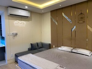 gia đình cho thuê ch the everrichi 125 m2, 3pn,2wc, đủ nt,căn góc,tầng cao,view đông. giá: 19 tr/th