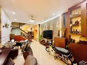 ngay gần hồ đền lừ, lô góc ngõ oto thông, nhà dân 55m2 giá ở, đầu tư hợp lý