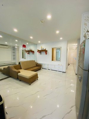 chính chủ bán căn hồ gươm plaza - 2n 2vs - 65m2 - full đồ - giá hơn 3 tỷ