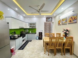siêu phẩm nhà 3 tầng 62,8m² phân lô hồ đá sở dầu hồng bàng - giá 4,8 tỷ. lh 