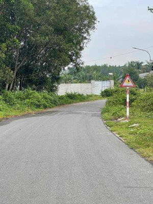 cần tiền bán gấp lô đất ấp 1 tóc tiên - xã châu pha - thành phố hồ chí minh.