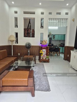 bán nhà hxh 8m bùi thế mỹ -ngay ni sư huỳnh liên - 3 tầng - giá chỉ 8.5 tỷ tl