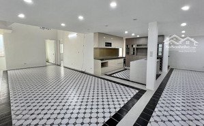 bán căn hộ penthouse hướng ban công đn tòa e1 nhìn view công viên 65ha