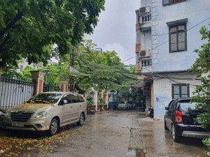 bán nhà 4 tầng 48m ngõ 85 định công thượng 8,3 tỷ oto đỗ cửa.