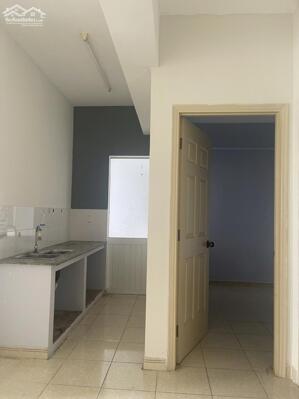 Bán căn 2PN - 2WC HQC Plaza giá 1,3 tỷ, đã có sổ hồng sang tên ngay