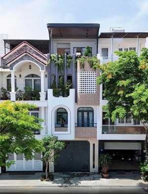 bán nhà 3 tầng 1 tum siêu đẹp tại khu đô thị vcn phước hải nha trang