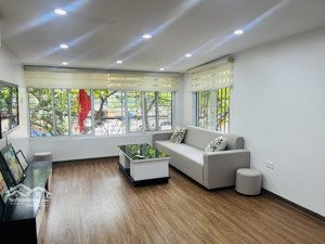 - tập thể nghĩa tân 31/75m, 4.55 tỷ cầu giấy , 3 ngủ ,2wc